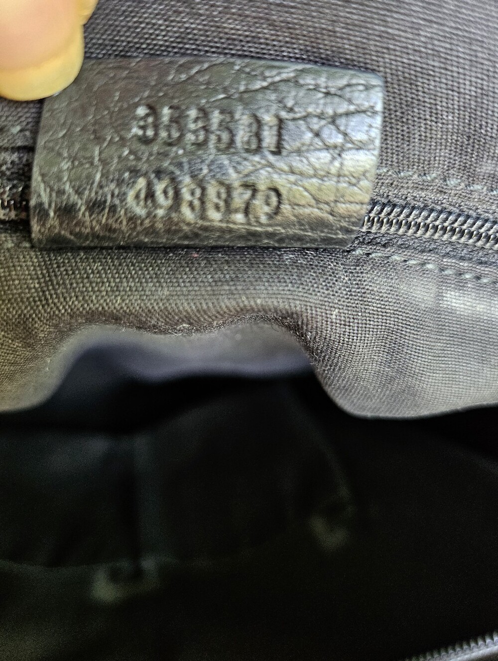 Gucci Blondie Black Zippered Tote Bag - Picture 14 of 16